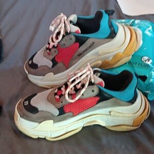 (Balenciaga) Triple S Multi Color S.39/6